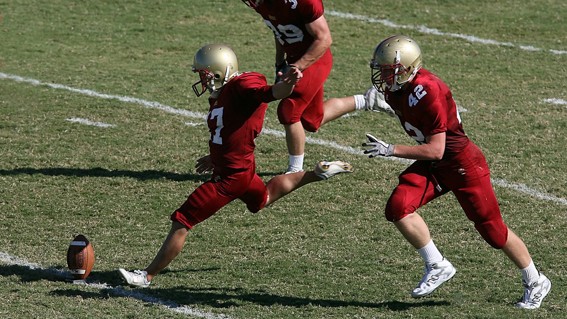 九游娱乐(jiuyou)官网-青少年足球比赛引入虚拟现实体验，增强趣味性和沉浸感，青少年足球邀请赛方案